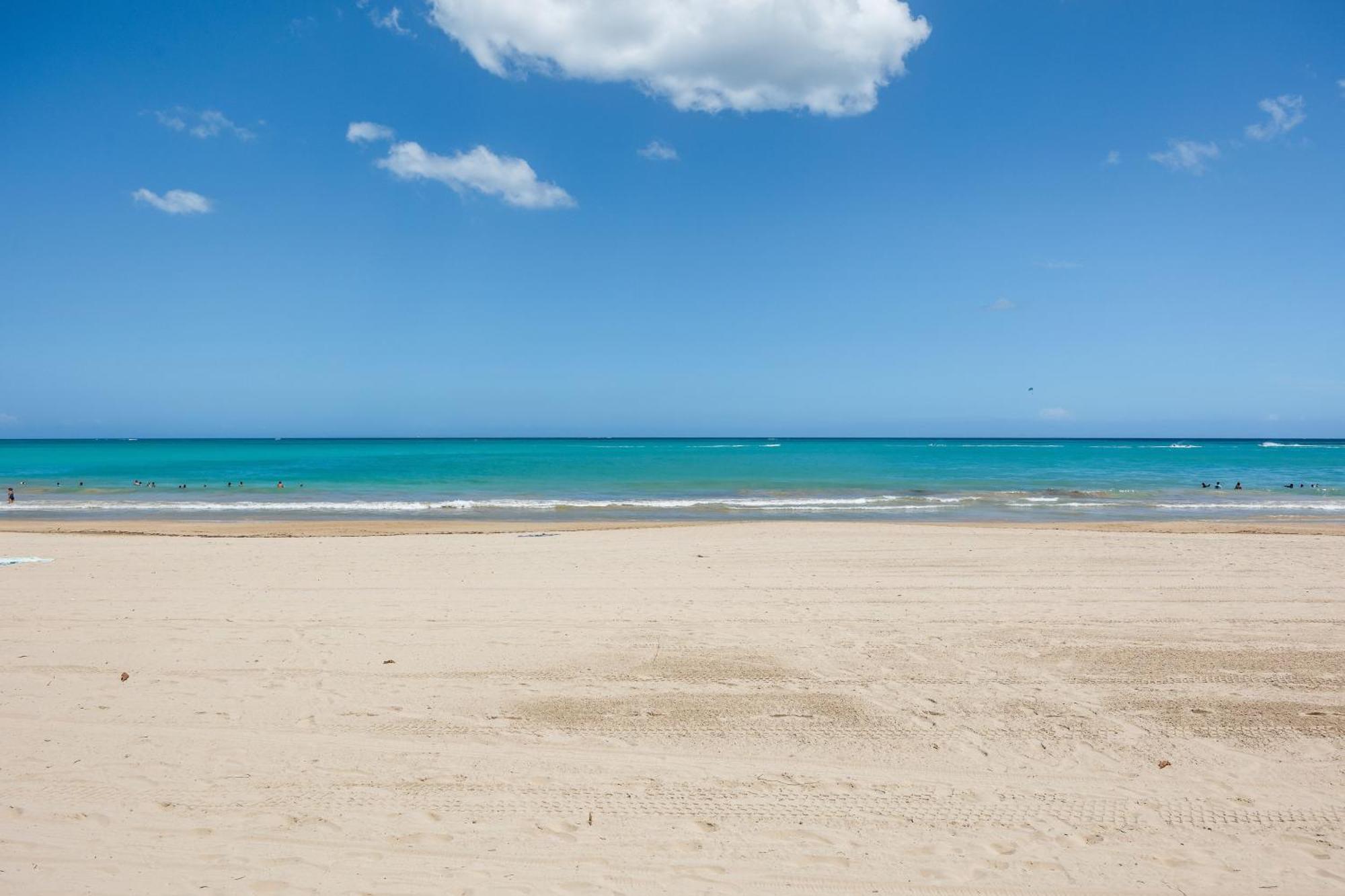 Borinquen Beach Inn San Juan Exterior photo